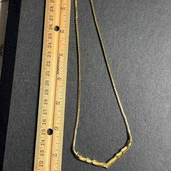 Vintage Monet 7 1/2” Gold tone Black enlay chocker necklace - Picture 3 of 5